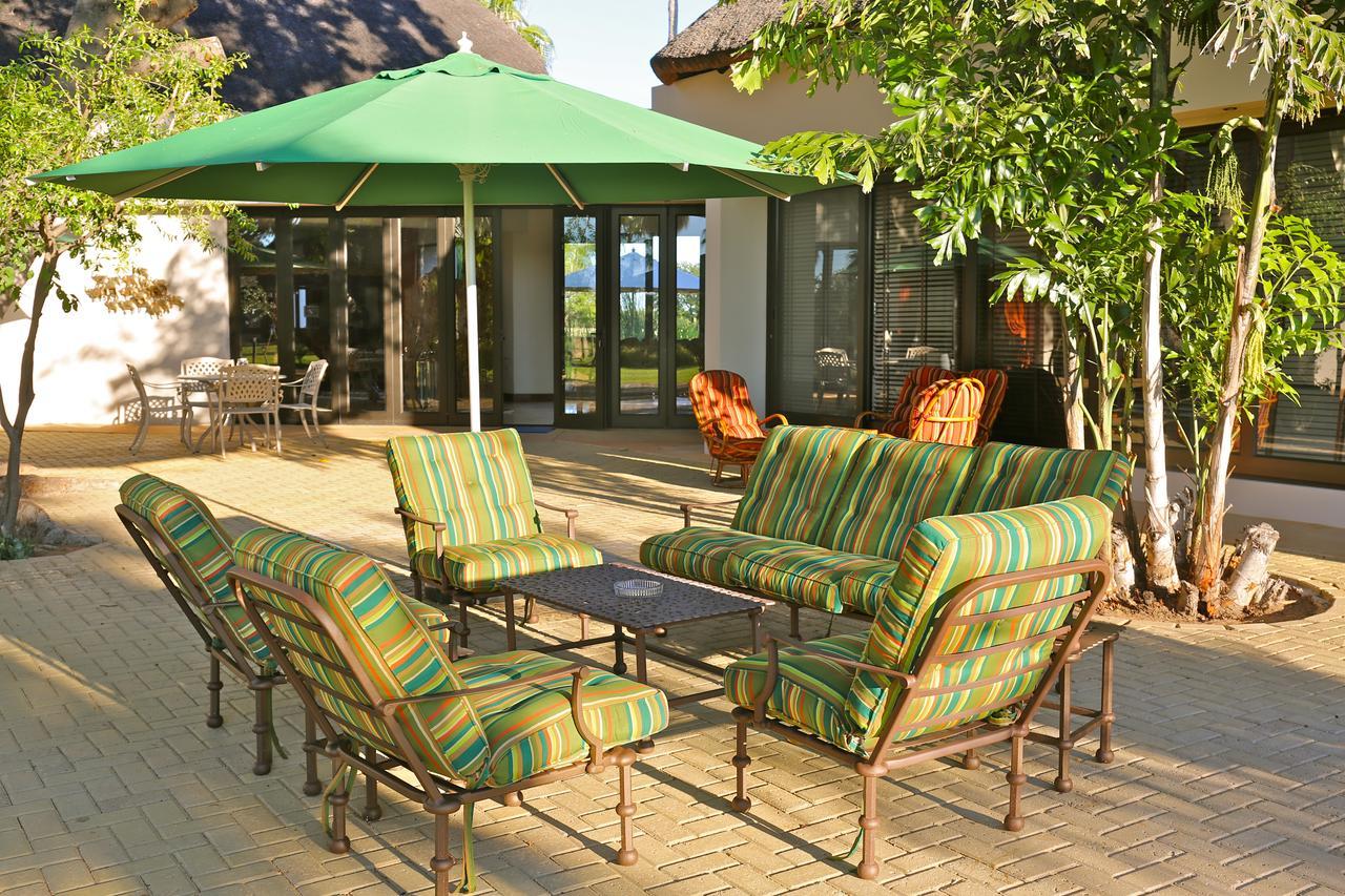 La Rochelle Lodge Okaukuejo Luaran gambar